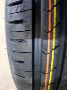 Kumho Ecsta HS51 215/55 R17 94V