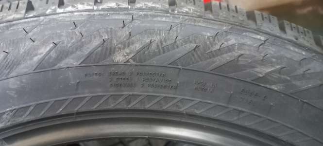 Nokian Tyres Hakkapeliitta R5 SUV 275/45 R20 110T