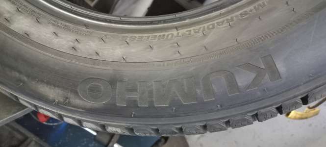 Kumho WinterCraft WS71 245/60 R18 105H