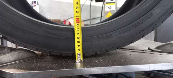 Gripmax SureGrip Pro Sport 305/30 R21 104Y