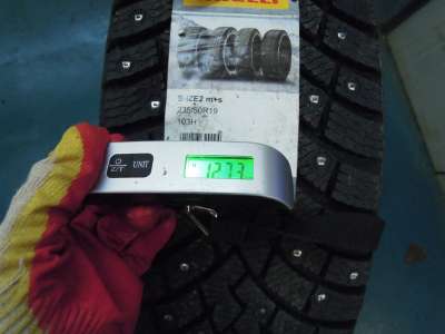 Pirelli Scorpion Ice Zero 2 235/50 R19 103H