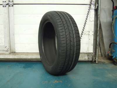 Kumho Ecsta HS52 215/50 R17 95W