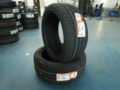 Tracmax X-Privilo TX3 245/40 R18 97Y