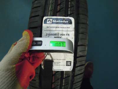 Matador MP 85 Hectorra 215/60 R17 96H