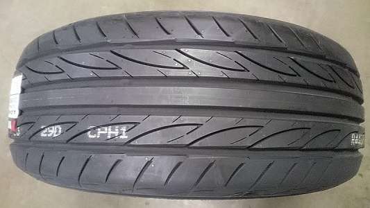 Yokohama Advan Fleva V701 225/45 R17 94W