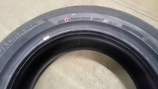 Yokohama Advan Fleva V701 225/45 R17 94W