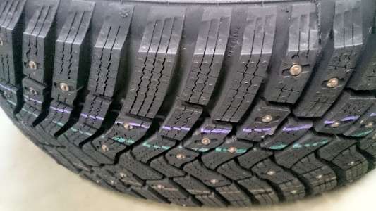 Continental ContiIceContact 3 255/45 R20 105T