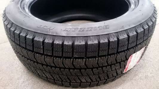 Bridgestone Blizzak Ice 225/45 R18 95S (уценка)