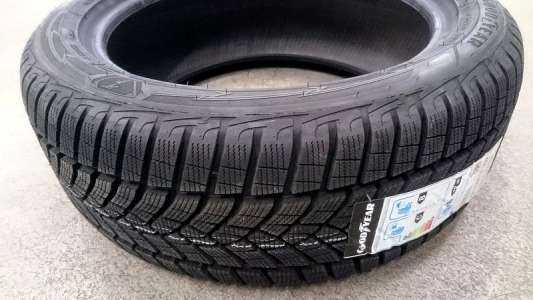 Goodyear Ultra Grip Performance + SUV 265/50 R19 110V