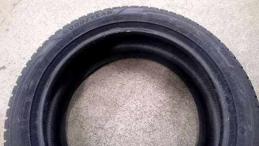 Goodyear Ultra Grip Performance + SUV 275/50 R19 112V