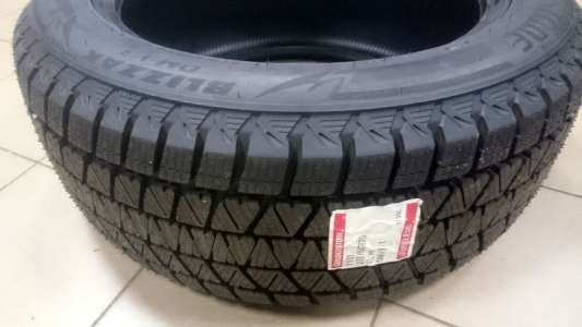 Bridgestone Blizzak DM-V3 285/45 R19 111T