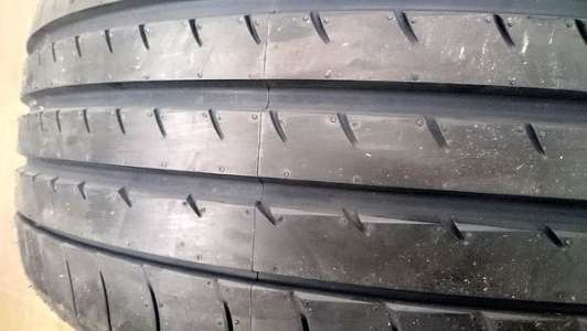 Yokohama Advan Sport V105T MO 245/35 R20 95Y