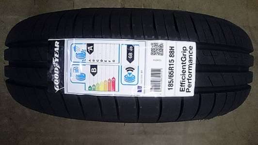 Goodyear EfficientGrip Performance 195/55 R20 95H