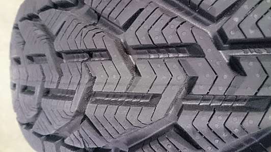 Kormoran Snow 215/45 R17 91V