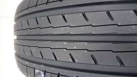 Yokohama BluEarth-Es32 225/45 R17 94V