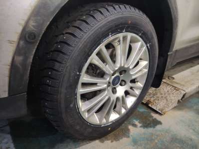 Roadx Frost WH12 235/55 R17 99V