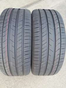 Kumho Ecsta HS52 245/45 R18 100W