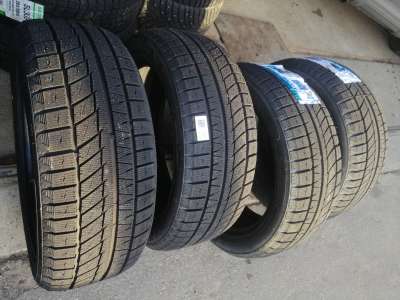 Sailun Ice Blazer Arctic Evo SUV 235/50 R19 103H