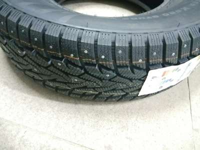 Roadmarch WinterXPro Stud 77 245/75 R16 111T