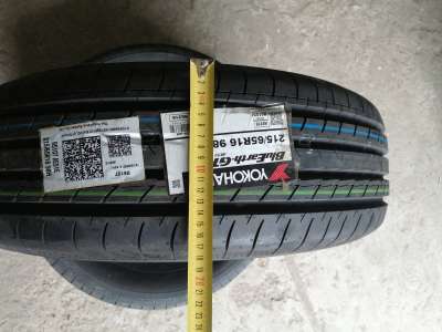 Yokohama BluEarth-GT AE51E 215/65 R16 98H