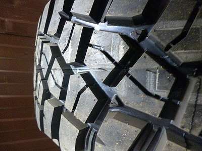 BFGoodrich Mud Terrain T/A KM3 235/75 R15C 110/107Q