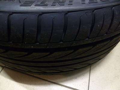 Delinte D7 225/40 R19 93W