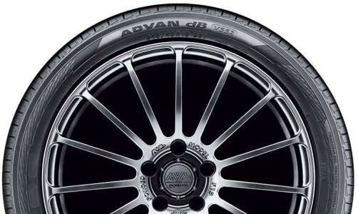 Yokohama Advan dB V552 245/40 R20 99W