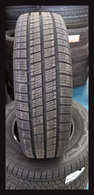 Hankook Vantra ST AS2 RA30 215/75 R16C 113/111R