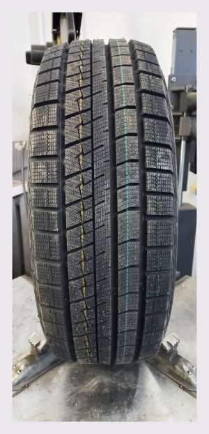 Tracmax X-Privilo S360 205/65 R15 99T