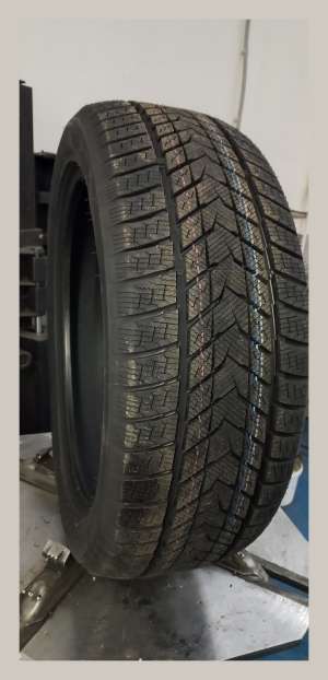 ILink SnowGripper II 245/45 R20 103V