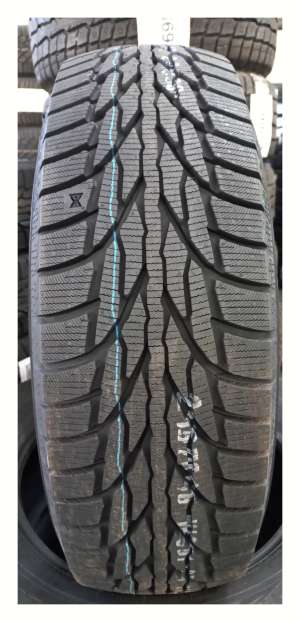 Kumho WinterCraft Ice WS51 SUV 215/70 R16 100T