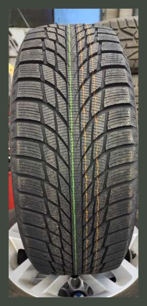 Kumho Wintercraft WI51 215/50 R17 95T