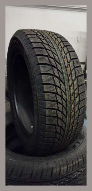 Kumho Wintercraft WI51 215/55 R17 98T