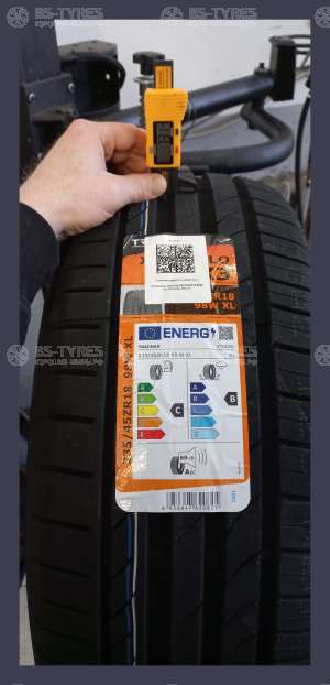 Tracmax X-Privilo TX3 235/45 R18 98W