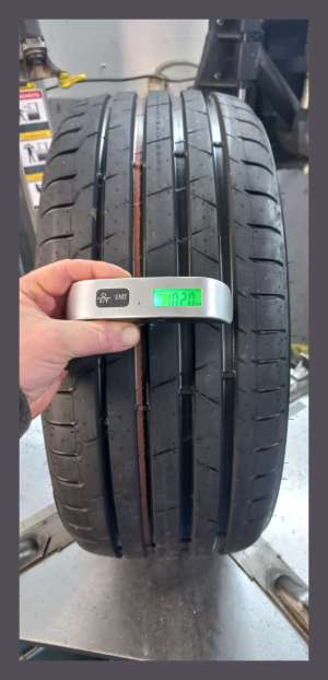 Ikon Tyres (Nokian) Autograph Ultra 2 225/45 R17 94Y