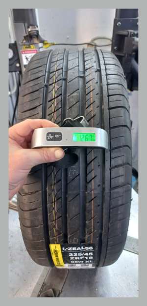 Roadmarch L-Zeal 56 RunFlat 225/45 R18 95W