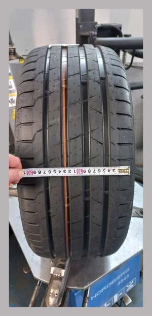 Ikon Tyres (Nokian) Autograph Ultra 2 255/45 R18 103Y