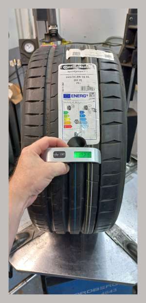 Continental ContiSportContact 7 245/35 R19 93Y