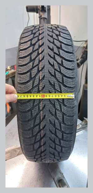 Ikon Tyres (Nokian) Autograph Snow 3 SUV 225/65 R17 106R