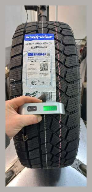 Windforce Icepower UHP 245/45 R20 103H