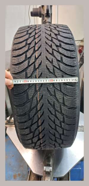 Ikon Tyres (Nokian) Autograph Snow 3 SUV 285/40 R21 109T