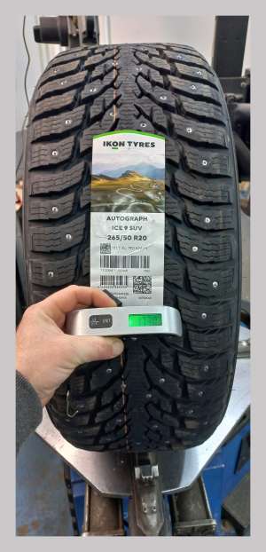 Ikon Tyres (Nokian) Autograph Ice 9 265/50 R20 111T