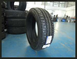 Michelin Agilis X-Ice North 215/60 R17C 109/107T