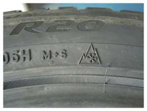 Pirelli Scorpion Ice Zero 2 255/45 R20 105H