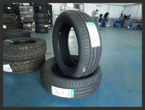 Goodride Solmax1 235/55 R19 105W