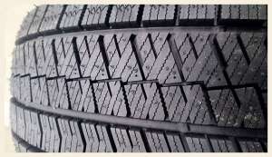 Bridgestone Blizzak Ice 255/40 R19 100S