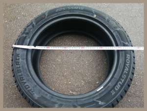 Royal Black Stud II 225/55 R19 103T