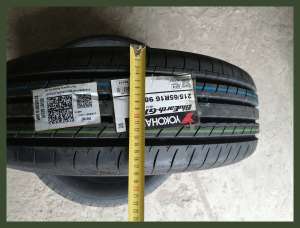 Yokohama BluEarth-GT AE51E 215/65 R16 98H