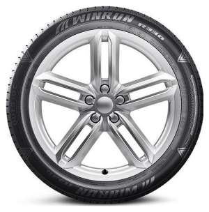 Winrun R330 285/45 R22 114V